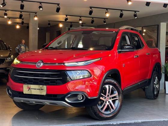 FIAT TORO 2.0 16V TURBO DIESEL VOLCANO 4WD AT9 FIAT TORO 2.0 16V TURBO DIESEL VOLCANO 4WD AT9